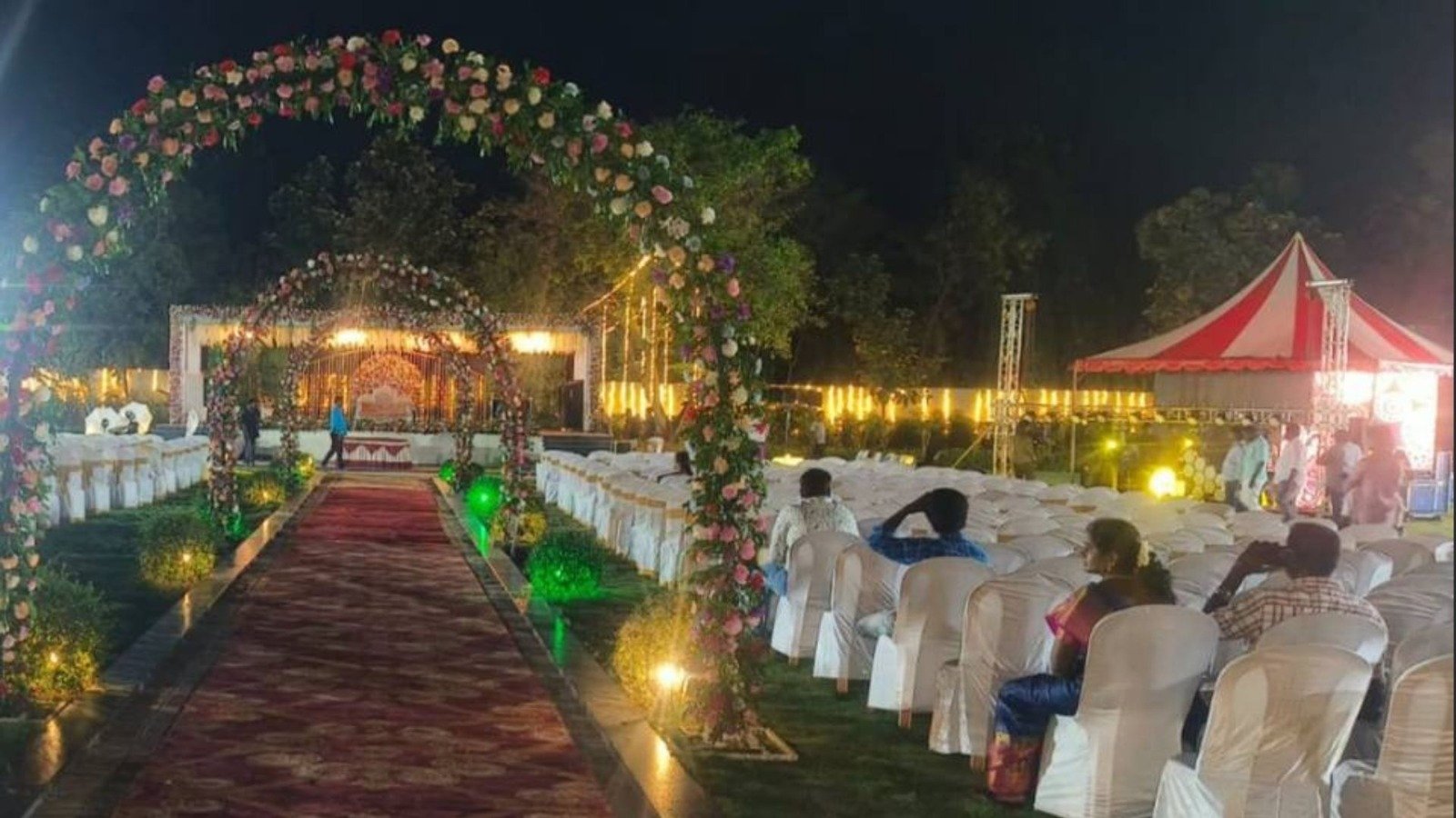 Begin Your Wedding Story Here